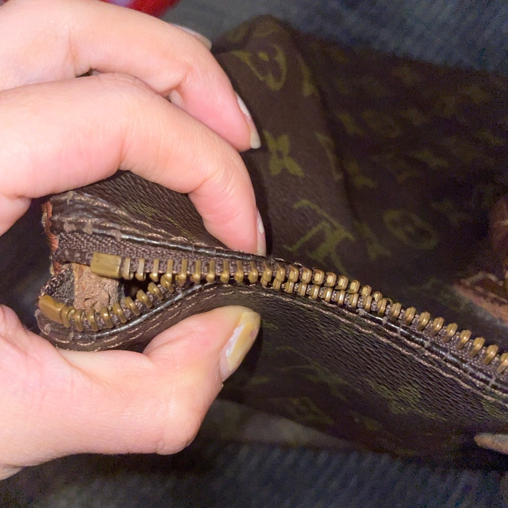 Authentic Louis Vuitton speedy bag - Picture 6 of 9